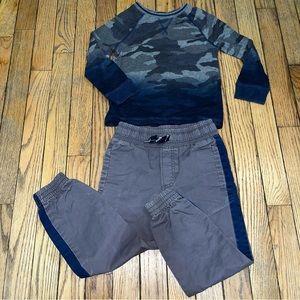 Boys top/bottom set. Size 4/5